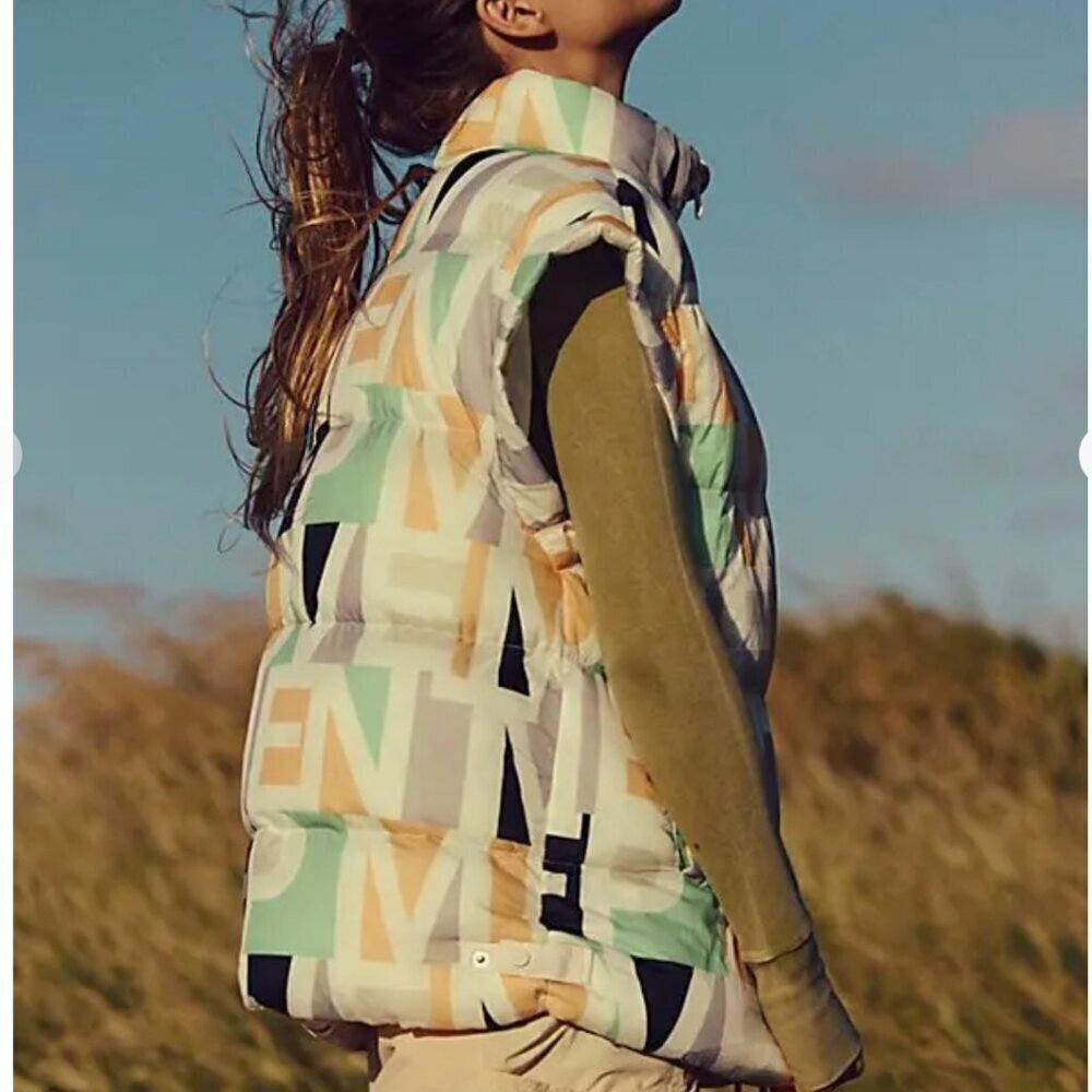 NWT Free People In A Bubble Printed Puffer Vest in Blocked Logo